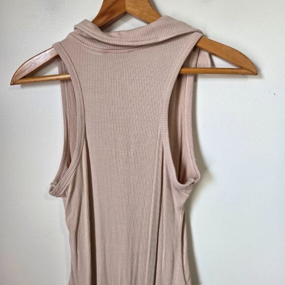 EUC ALMOST FAMOUS TAN / CREAM RIBBED SLEEVES COLLARED V NECK BODYSIUT SZ M - Picture 7 of 12